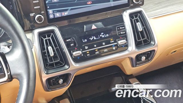 Kia Sorento 2021 — photo 30