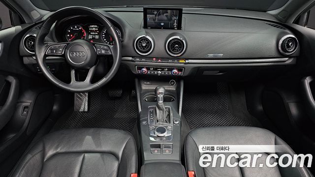 Audi A3 2018 — photo 7