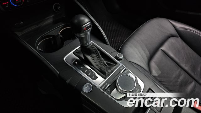 Audi A3 2018 — photo 9