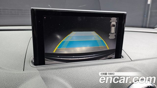 Audi A3 2018 — photo 15
