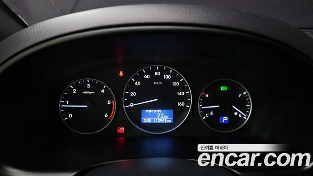 Hyundai Starex 2019 — photo 11