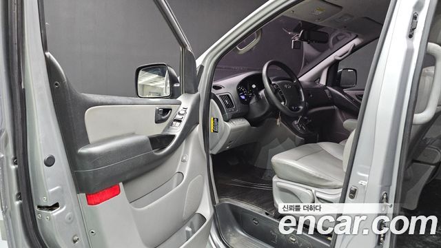 Hyundai Starex 2019 — photo 13