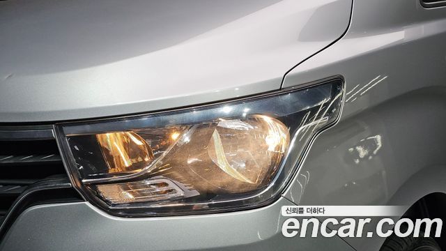 Hyundai Starex 2019 — photo 8