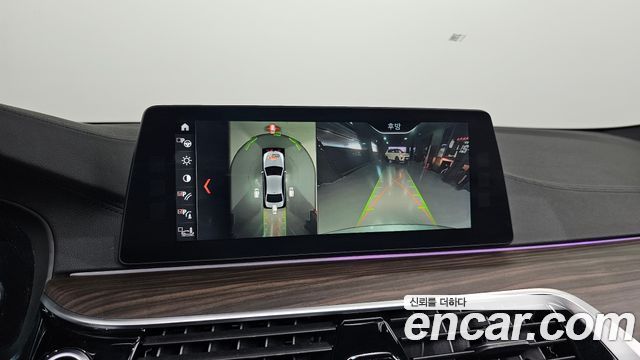 BMW 5-Series 2017 — photo 15