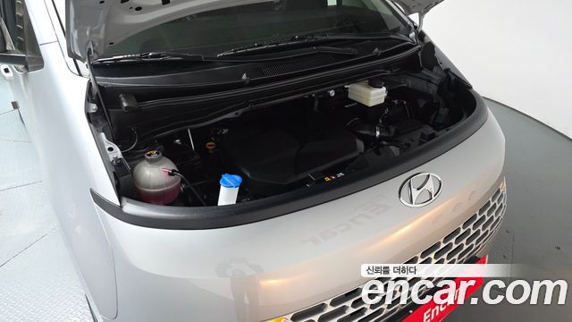 Hyundai Staria 2023 — photo 6