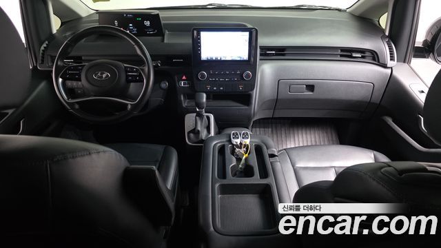 Hyundai Staria 2023 — photo 10