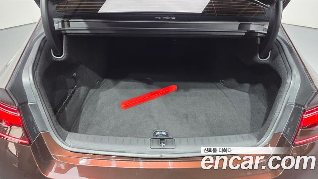 Genesis G90 2022 — photo 25