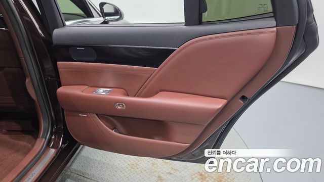 Genesis G90 2022 — photo 15