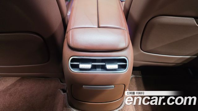 Genesis G90 2022 — photo 36