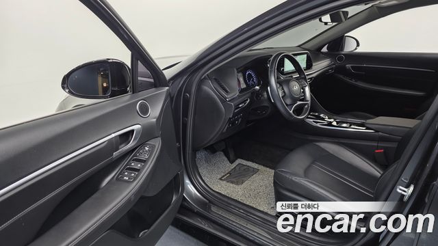 Hyundai Sonata 2022 — photo 10