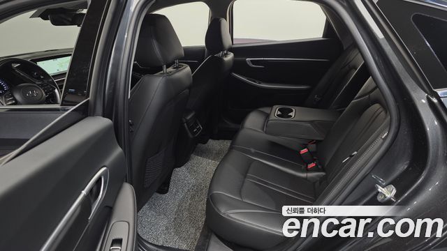 Hyundai Sonata 2022 — photo 12