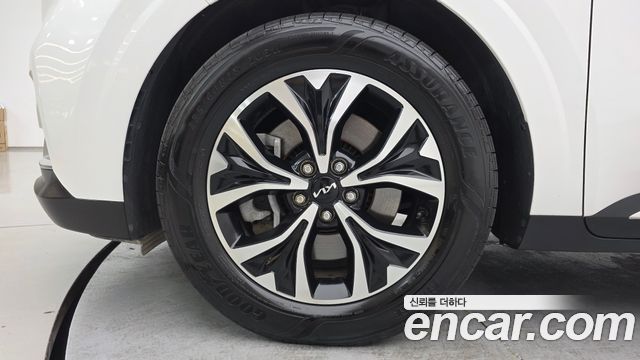 Kia Canival 2023 — photo 5