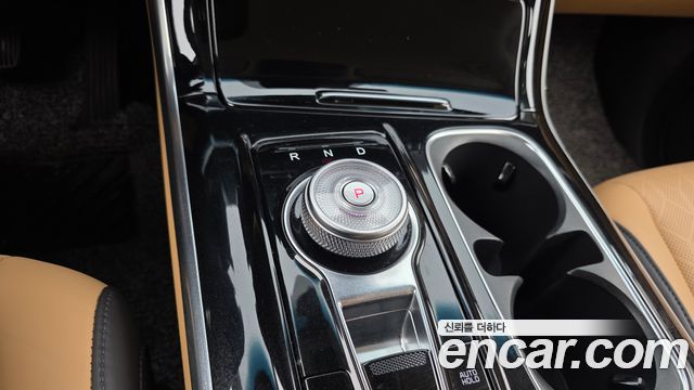 Kia Canival 2023 — photo 9