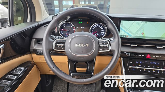 Kia Canival 2023 — photo 13