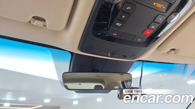 Kia Canival 2023 — photo 17