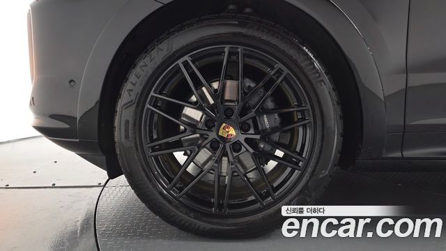 Porsche Cayenne 2024 — photo 5