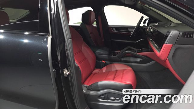 Porsche Cayenne 2024 — photo 17