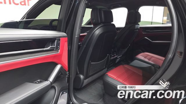 Porsche Cayenne 2024 — photo 16