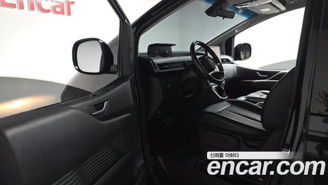 Hyundai Staria 2022 — photo 13