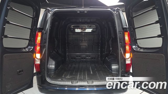 Hyundai Staria 2022 — photo 26