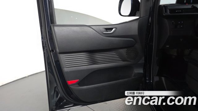 Hyundai Staria 2022 — photo 15