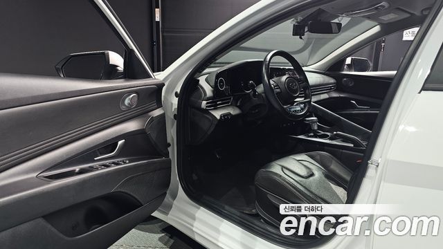 Hyundai AVANTE 2021 — photo 13