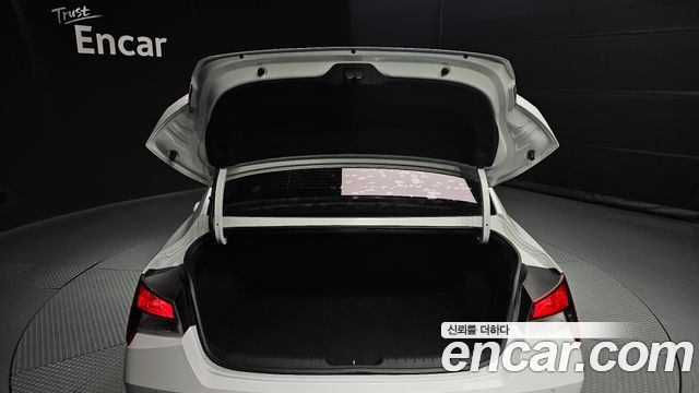 Hyundai AVANTE 2021 — photo 26