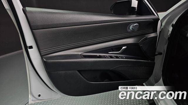 Hyundai AVANTE 2021 — photo 14