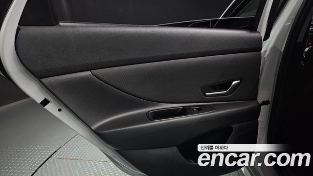 Hyundai AVANTE 2021 — photo 15