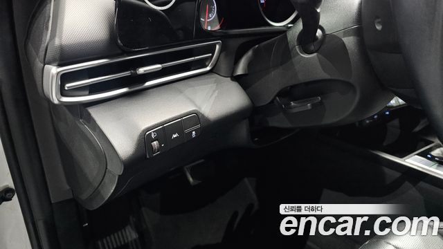 Hyundai AVANTE 2021 — photo 28