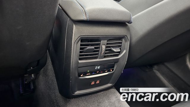 BMW 3-Series 2021 — photo 17