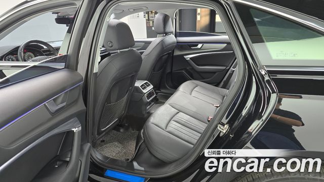Audi A6 2021 — photo 17