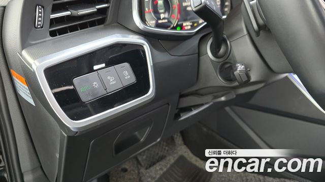 Audi A6 2021 — photo 24