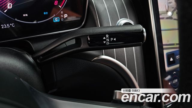 Mercedes-Benz GLC-Class 2024 — photo 12
