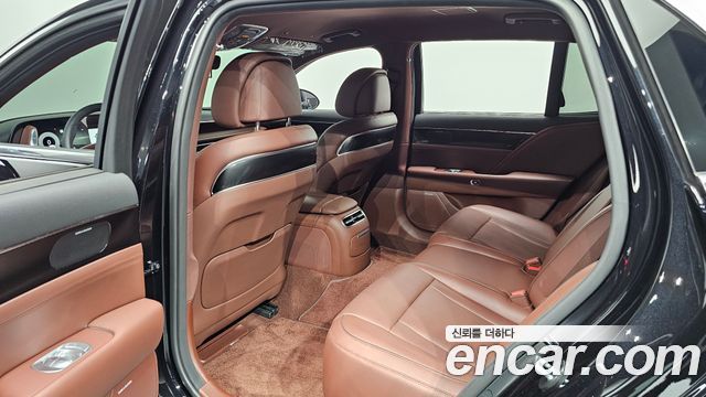 Genesis G90 2023 — photo 18
