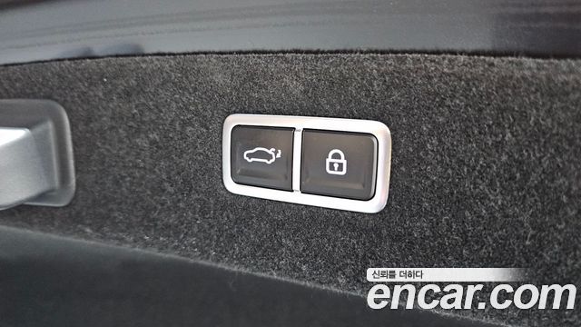Genesis G90 2023 — photo 32