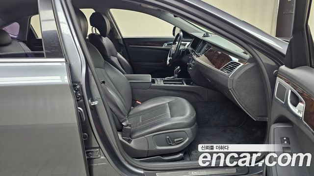 Hyundai Genesis 2015 — photo 16