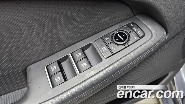 Hyundai Genesis 2015 — photo 28