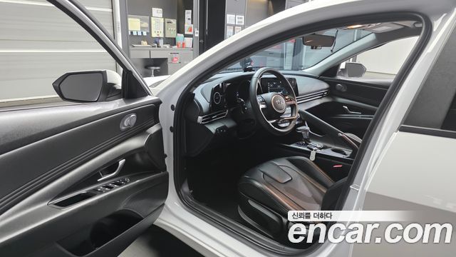 Hyundai AVANTE 2023 — photo 13