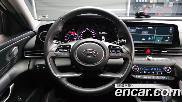 Hyundai AVANTE 2023 — photo 18