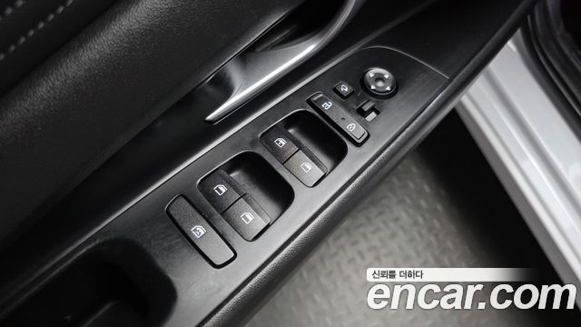 Hyundai AVANTE 2023 — photo 19