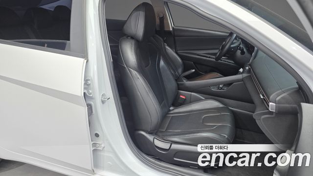 Hyundai AVANTE 2023 — photo 16