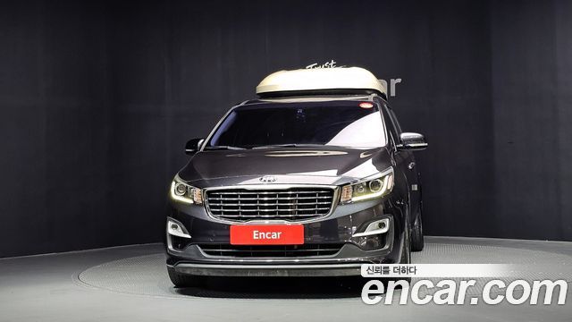 Kia Canival 2019 — photo 3