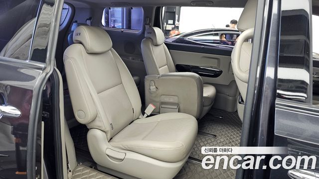 Kia Canival 2019 — photo 12