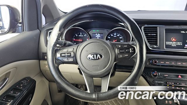 Kia Canival 2019 — photo 13