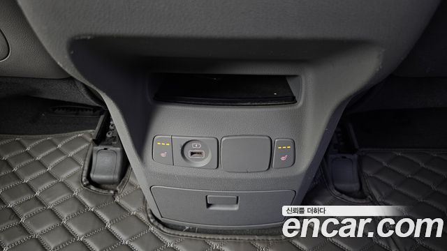 Kia Canival 2019 — photo 18