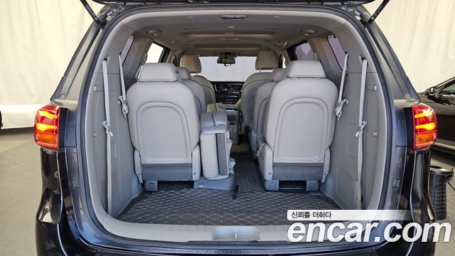 Kia Canival 2019 — photo 20