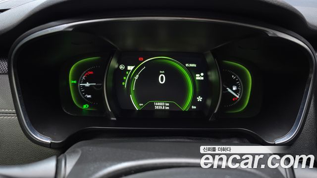 Renault Korea SM6 2016 — photo 11