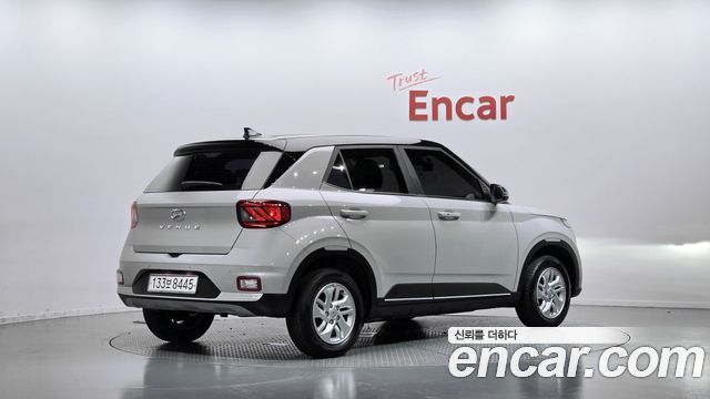 Hyundai Venue 2024 — photo 2