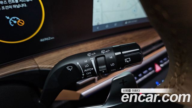 Hyundai Santafe 2024 — photo 28